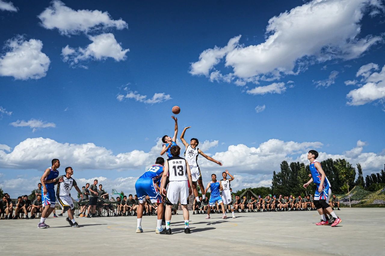 亚博体育平台-哈里伯顿两双步行者主场大胜猛龙