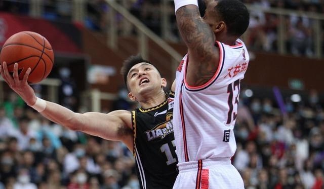 亚博游戏官网-吉林队在今晚比赛中惊险获胜,实力不容小觑是谁