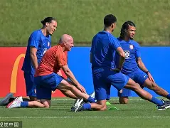 爱尔兰主帅力挺年轻球员,备战立陶宛国脚的是谁