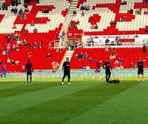 亚博app-球队士气高涨,备战下一场关键比赛是什么